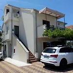 Mladen Za Familiju Apartamento *