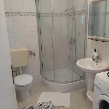 Appartamento Mladen Za Familiju Vodice