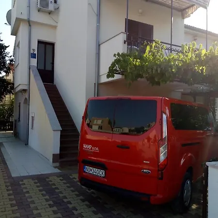 Appartamento Mladen Za Familiju