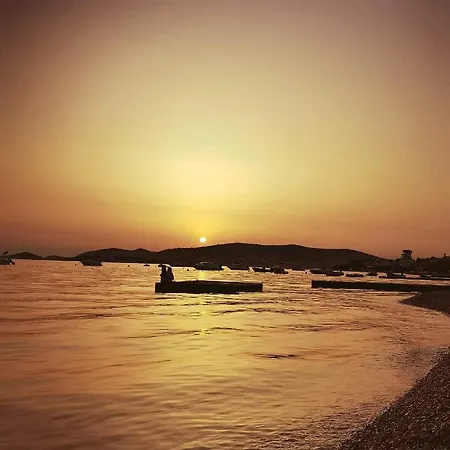 Mladen Za Familiju Vodice