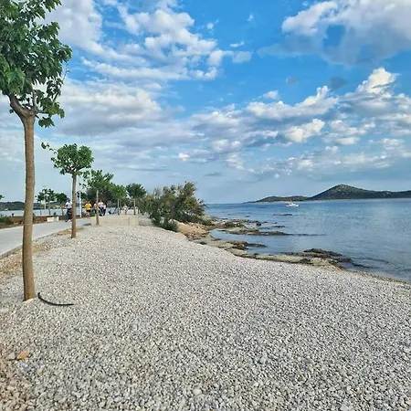 Appartamento Mladen Za Familiju Vodice