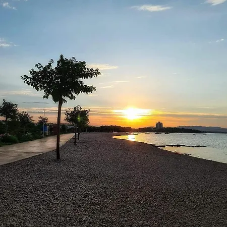 Appartamento Mladen Za Familiju Vodice