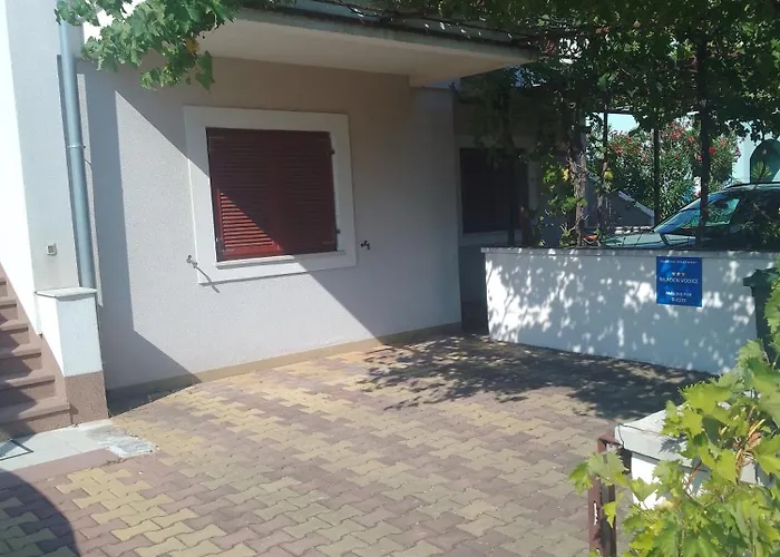 Appartement Mladen Za Familiju Vodice